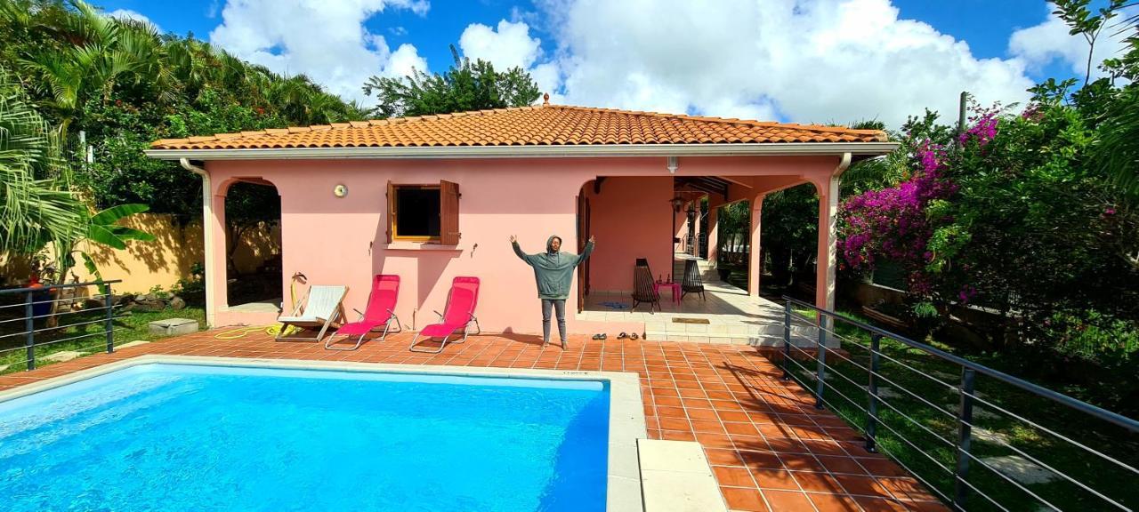 Martinique Hostel Сен-Лу Екстериор снимка