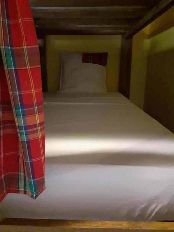 Martinique Hostel Сен-Лу Екстериор снимка